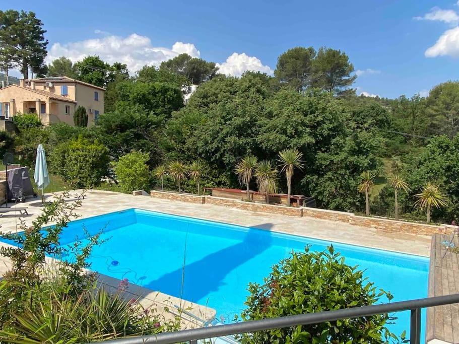 Appartement 2-4 Pers. Piscine, Entre Aix Et Cassis La Destrousse Exterior foto