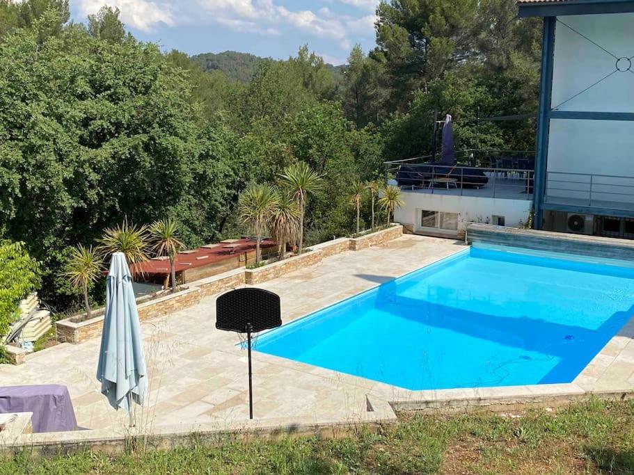 Appartement 2-4 Pers. Piscine, Entre Aix Et Cassis La Destrousse Exterior foto